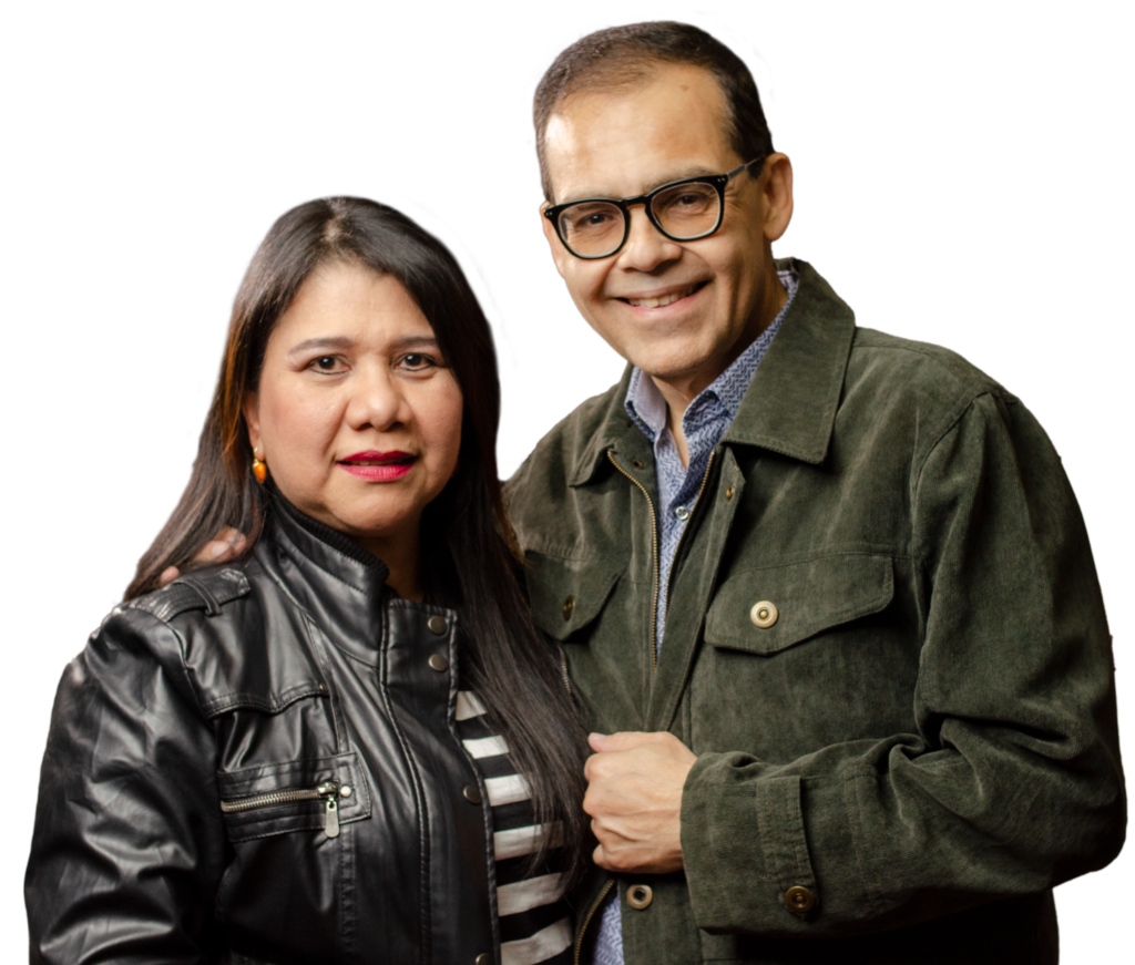 Apóstoles Mario Luis y Yalitza de Suárez